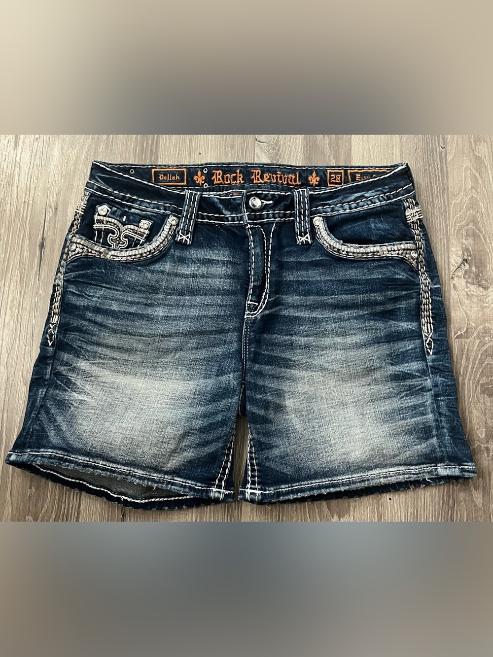 Rock revival shorts/28